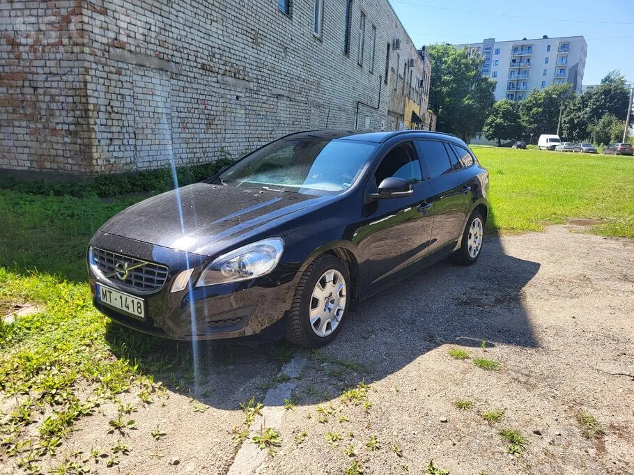 Volvo V60 2011 photo 2