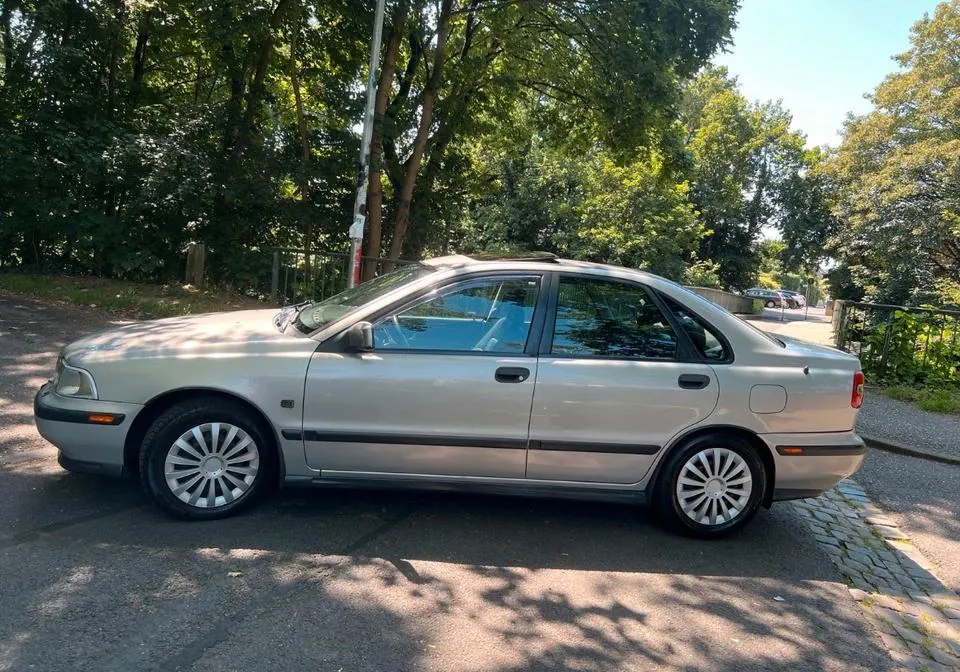 Volvo S40