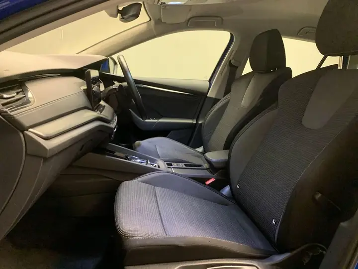 Skoda Octavia 2023 photo 4
