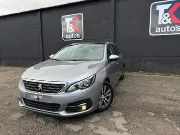Peugeot 308 2019 photo 2