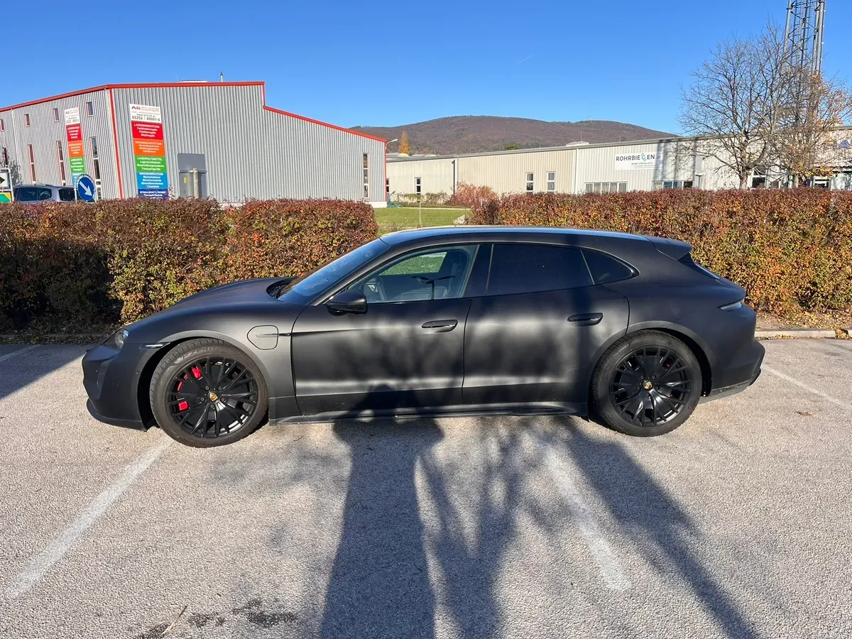 Porsche Taycan 2022 photo 3