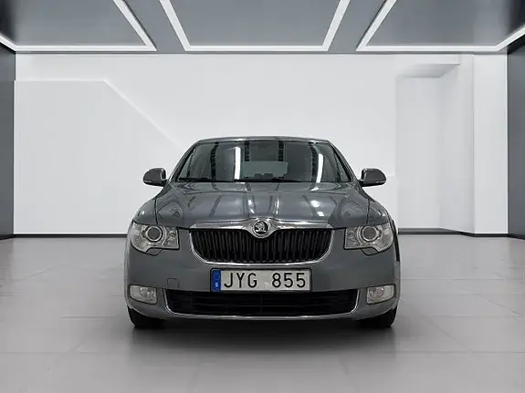 Skoda Superb 2010 photo 3