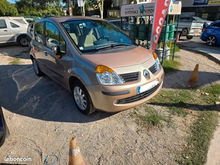 Renault Modus 2005 photo 2