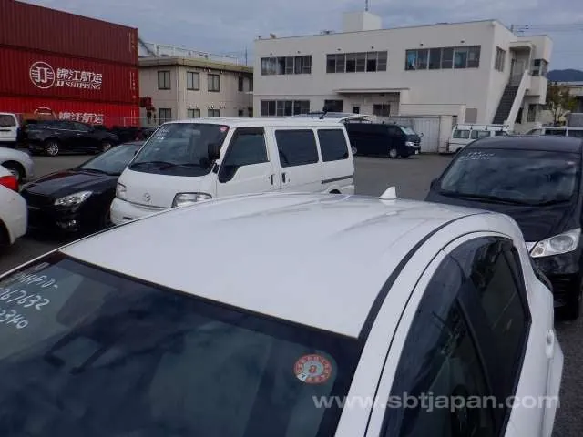 Toyota Aqua L 2018 photo 5
