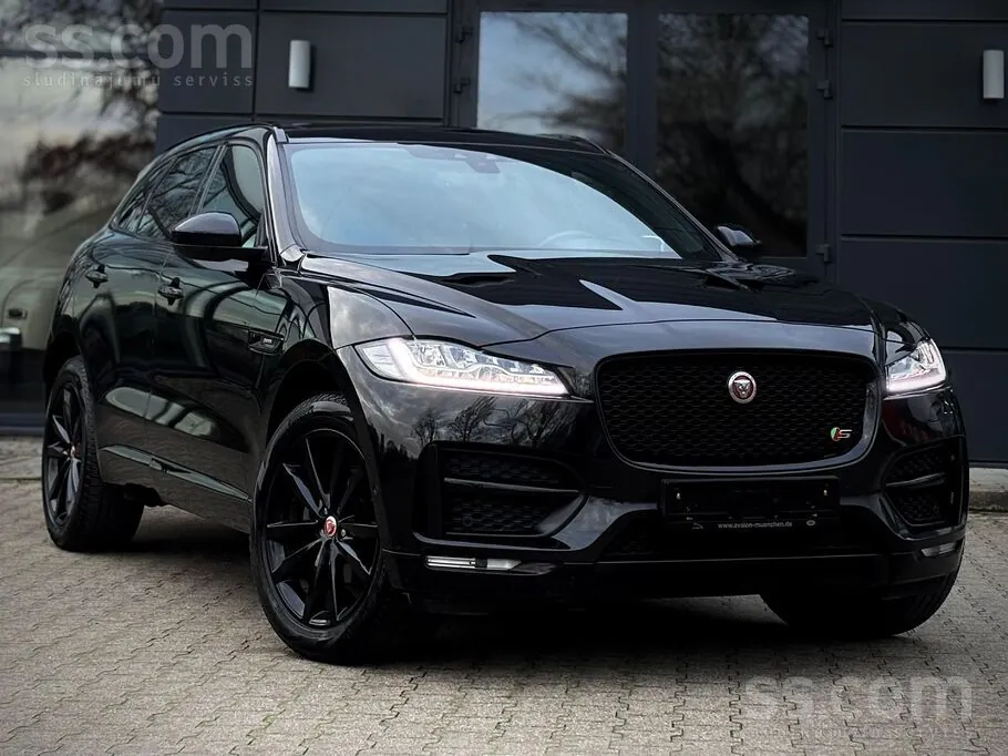 Jaguar F-Pace 2017 photo 4
