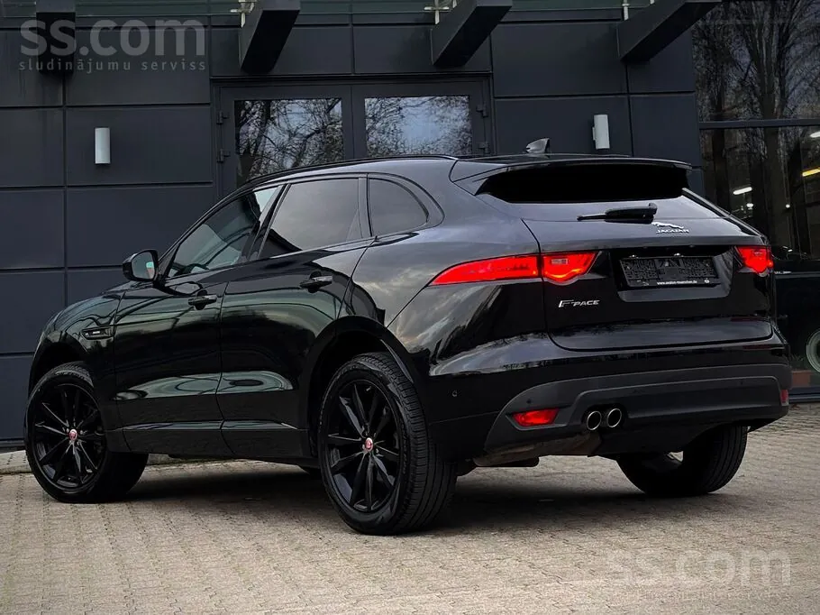Jaguar F-Pace 2017 photo 5