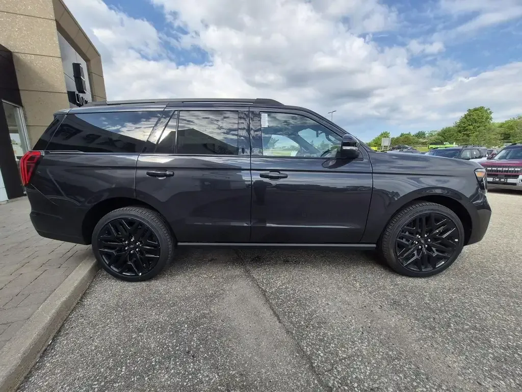 Ford Explorer 2026 photo 5