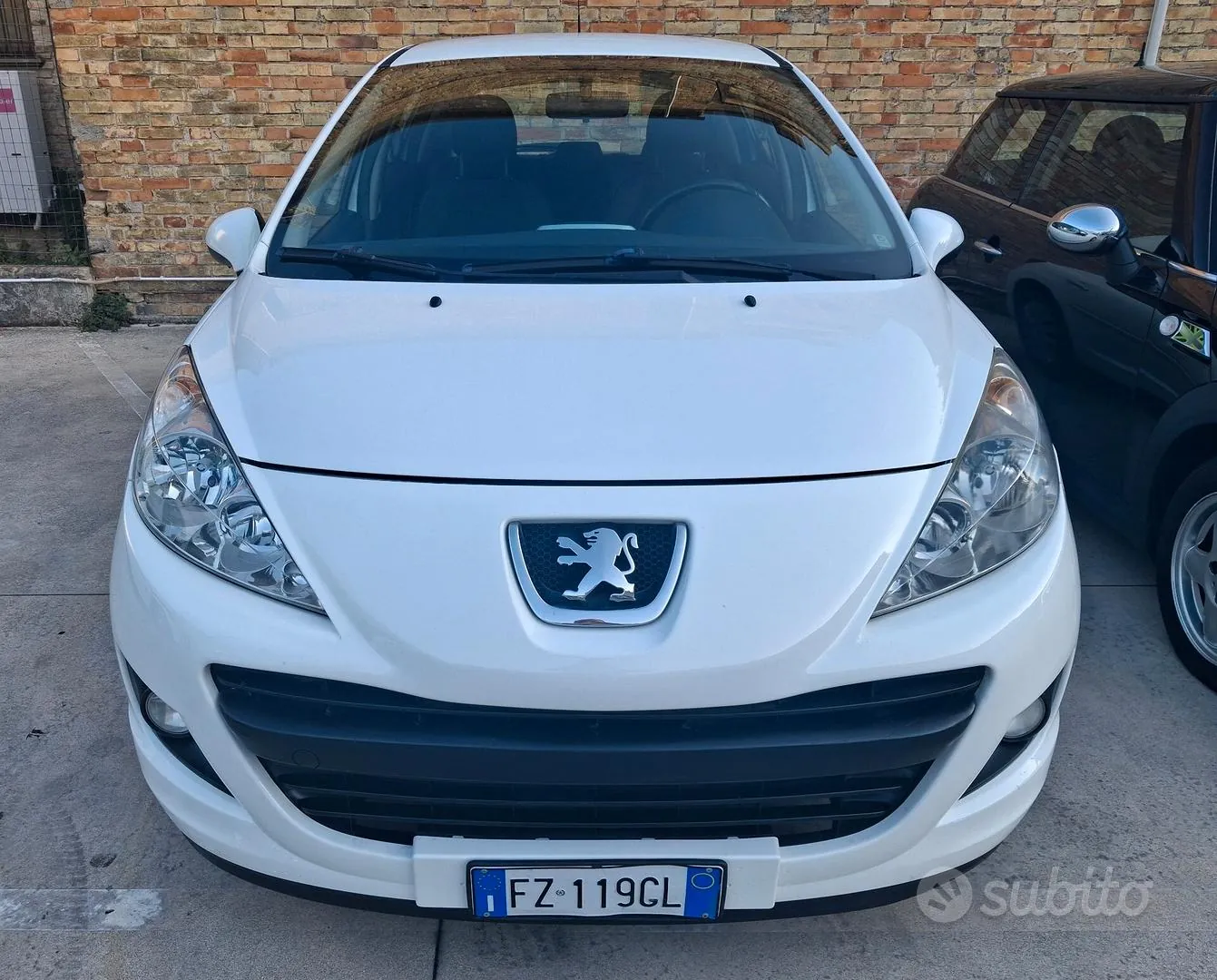 Peugeot 207 2013 photo 2