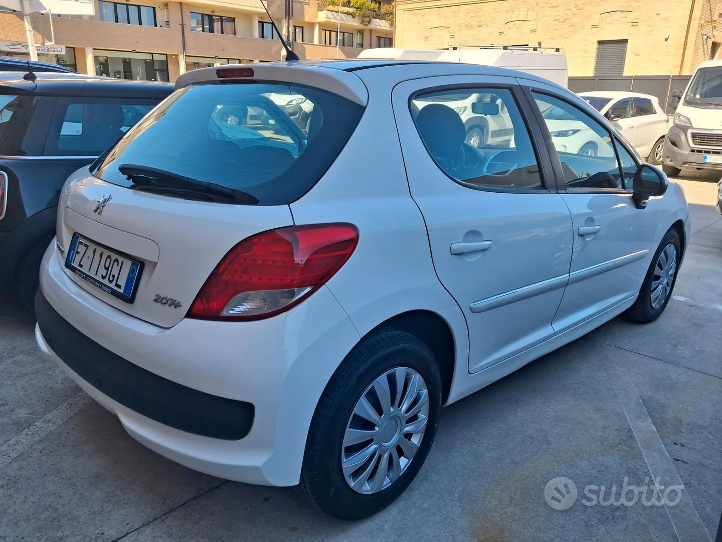Peugeot 207 2013 photo 5
