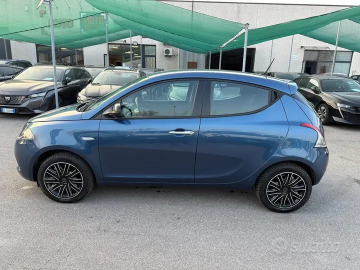 Lancia Ypsilon 2023 photo 2