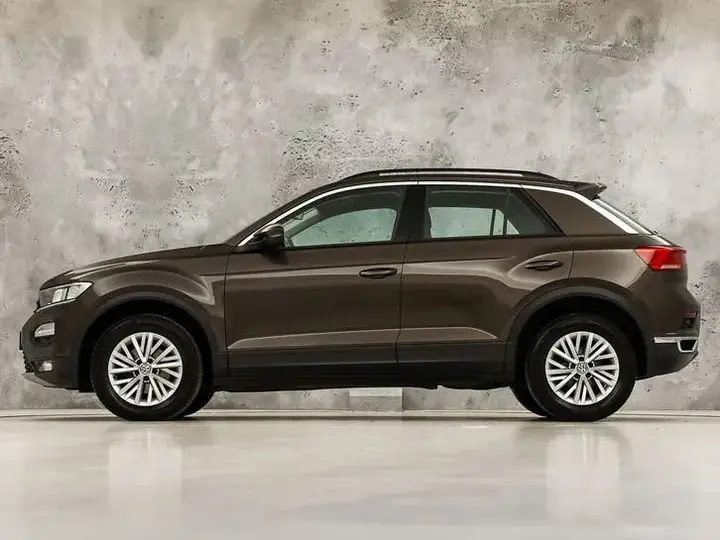 Volkswagen T-Roc 2019 photo 2