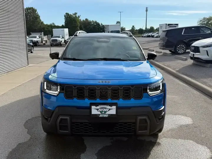 Jeep Cherokee 2026 photo 2