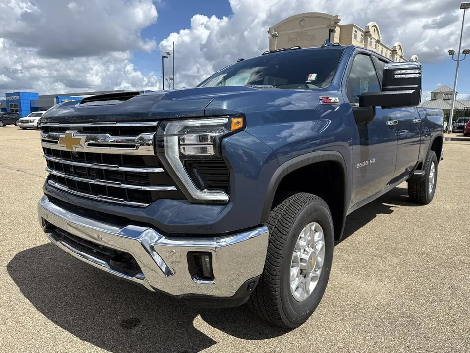 Chevrolet Silverado 2500Hd 2026 photo 4
