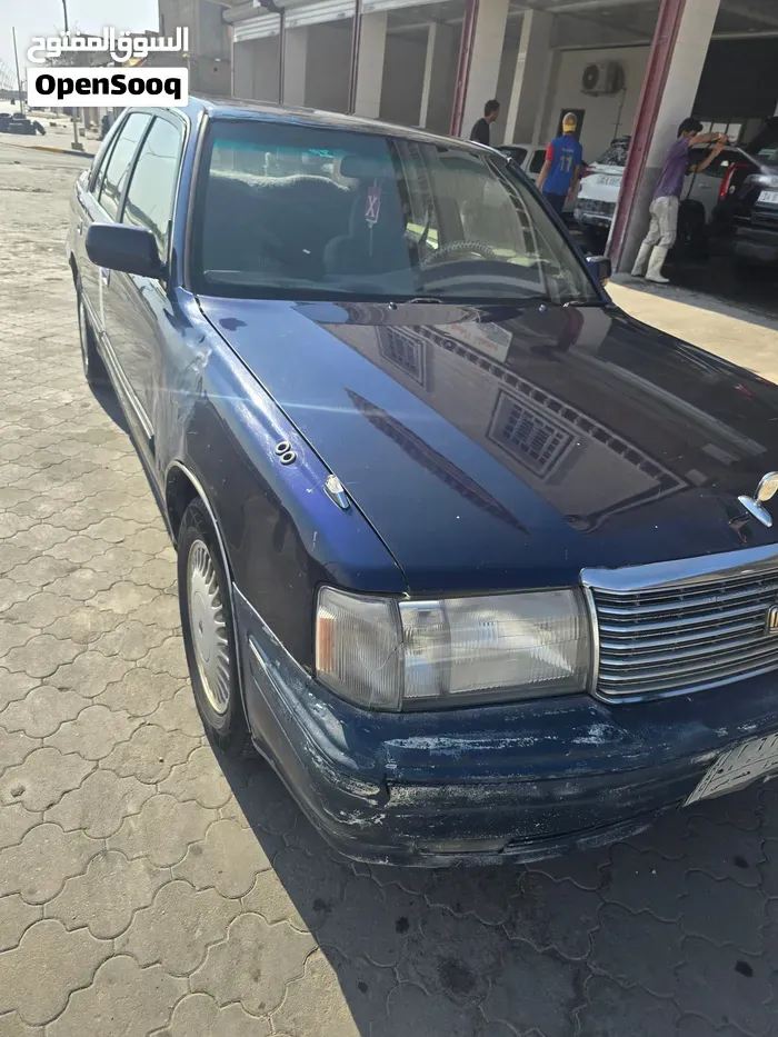 Toyota Crown 1998 photo 4