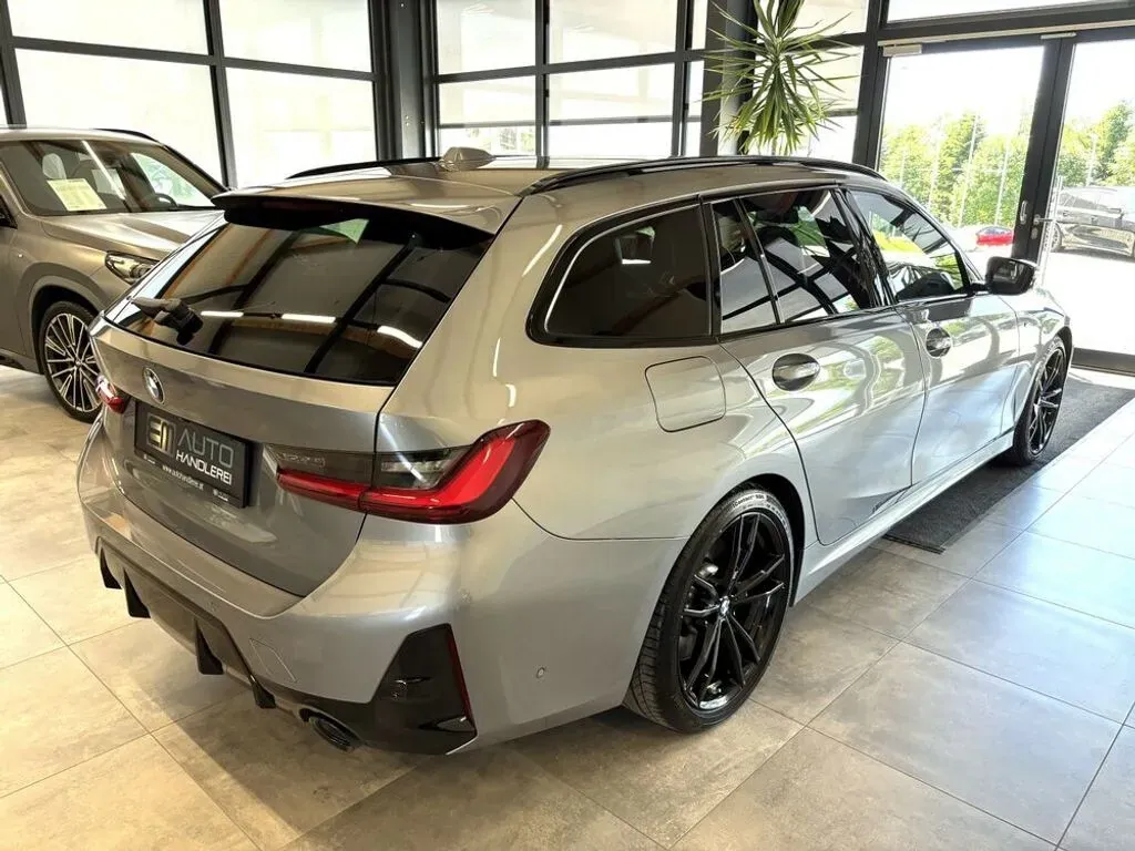 BMW 3 Series 2024 photo 3