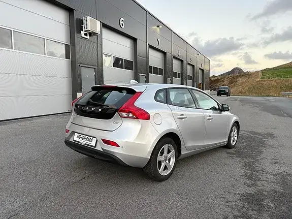 Volvo V40 2015 photo 3