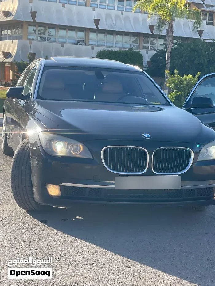 BMW 7 Series 2011 photo 3