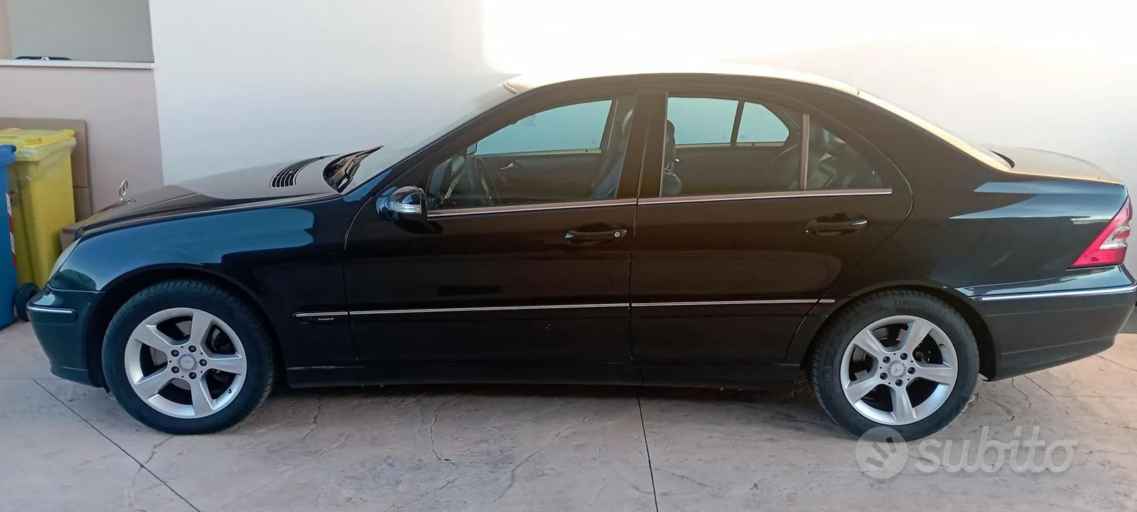 Mercedes-Benz C-Class 2005 photo 2