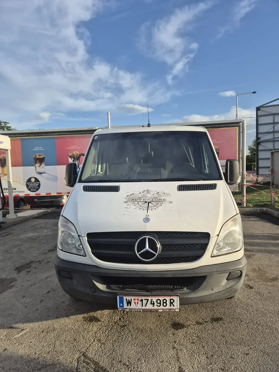 Mercedes-Benz Sprinter 2013 photo 2