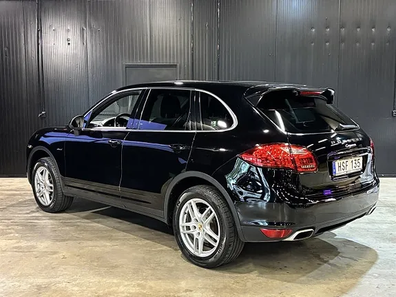 Porsche Cayenne 2011 photo 4