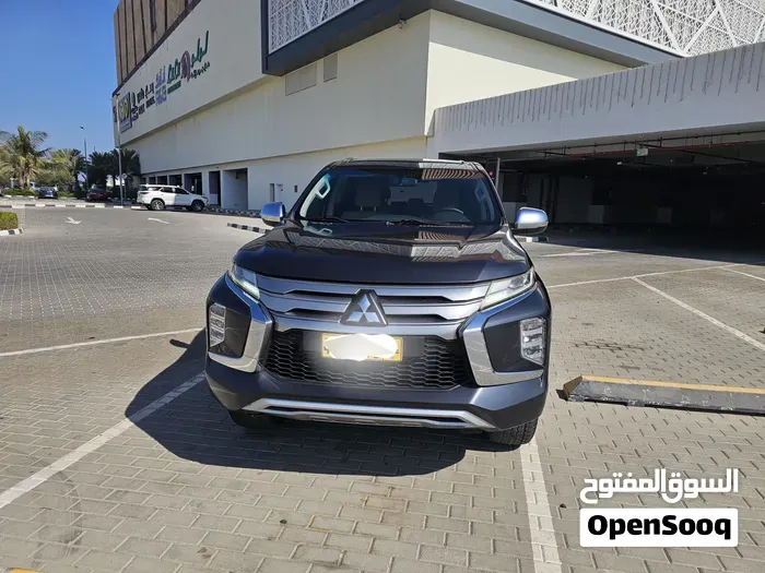 Mitsubishi Montero 2022 photo 2