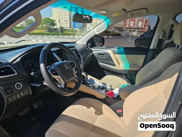 Mitsubishi Montero 2022 photo 3