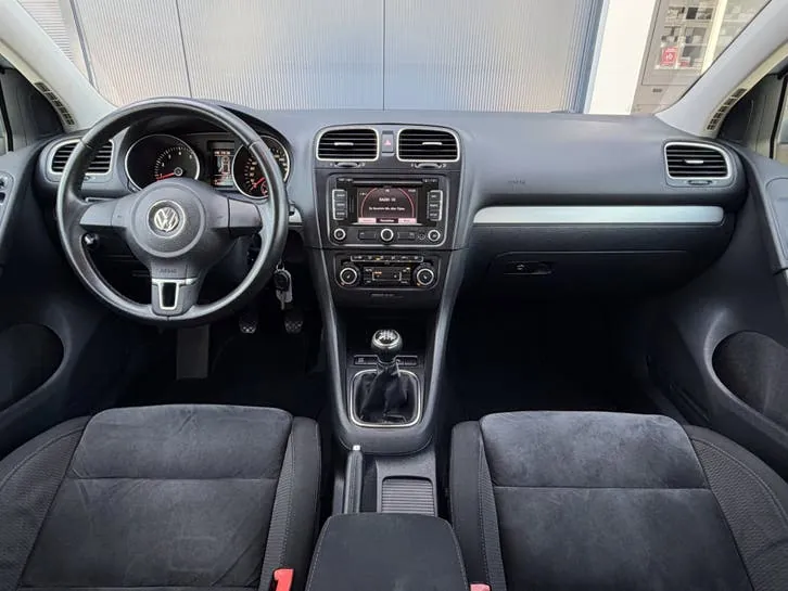 Volkswagen Golf 2009 photo 2