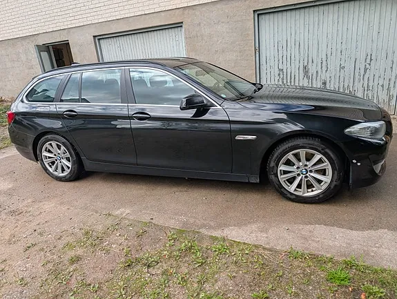 BMW 530D 2011 photo 2