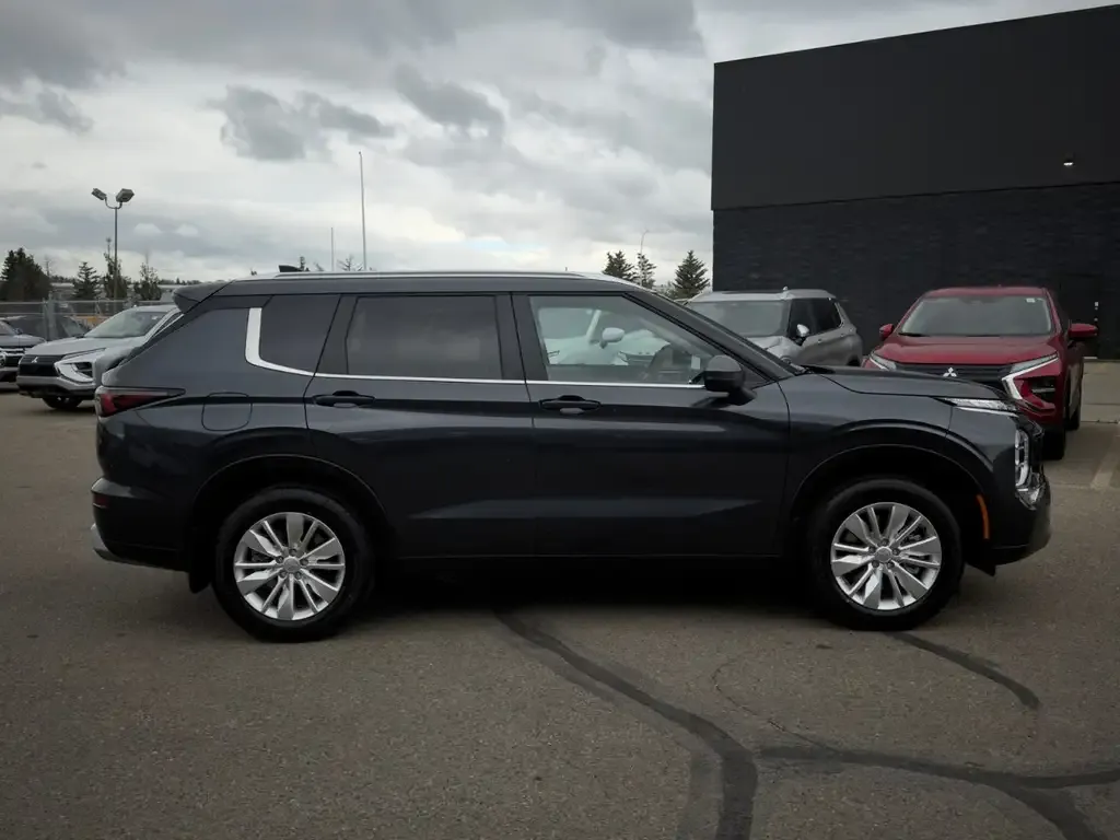 Mitsubishi Outlander 2026 photo 4
