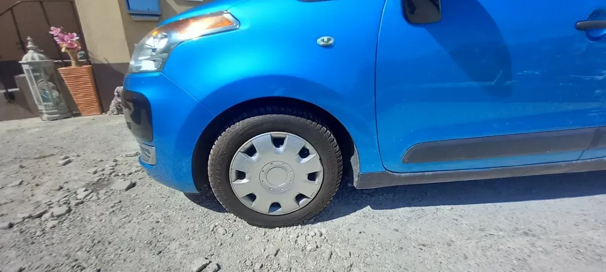Citroen C3 Picasso 2010 photo 3