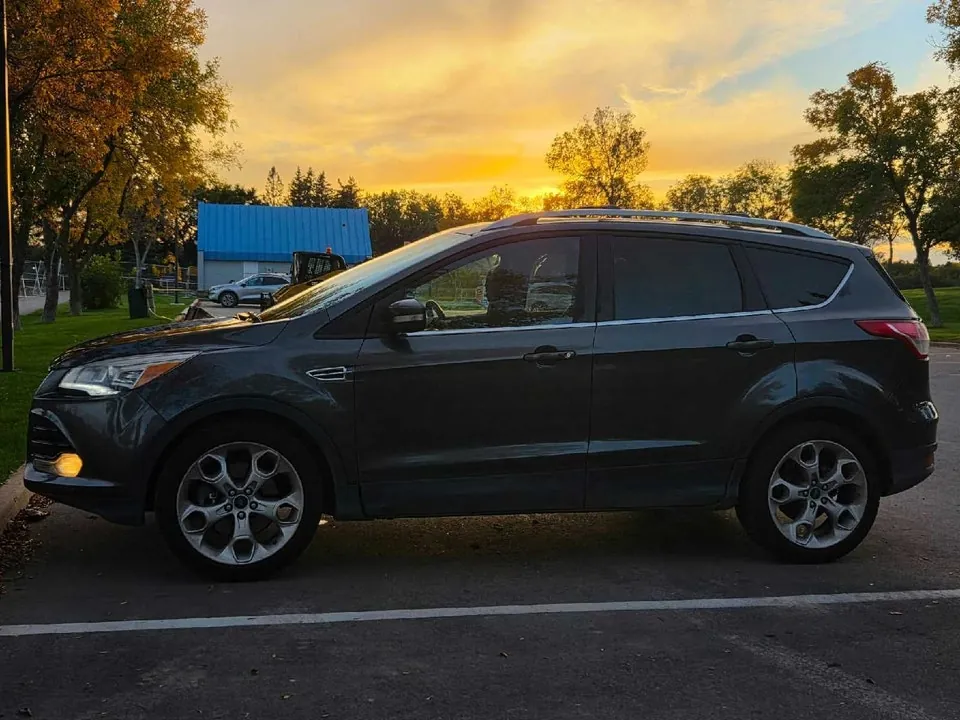 Ford Escape 2015 photo 2