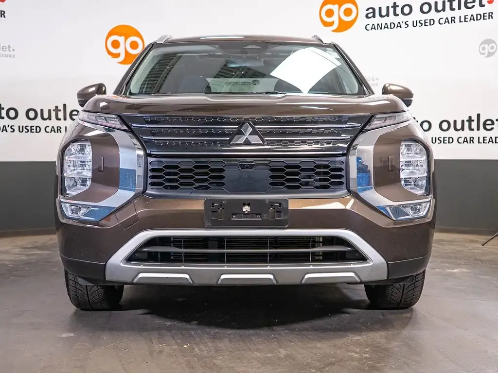Mitsubishi Outlander 2024 photo 2