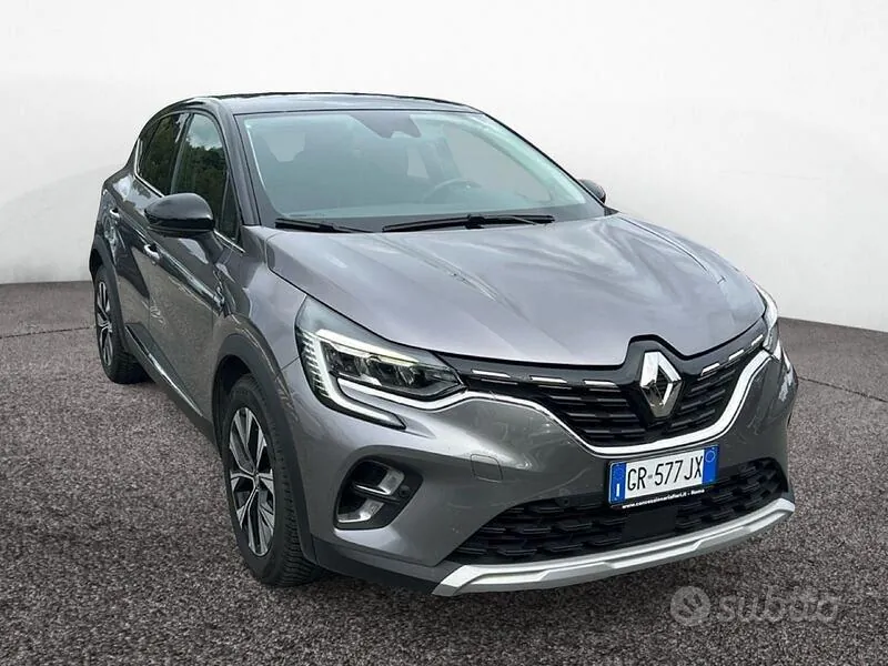Renault Captur 2023 photo 2