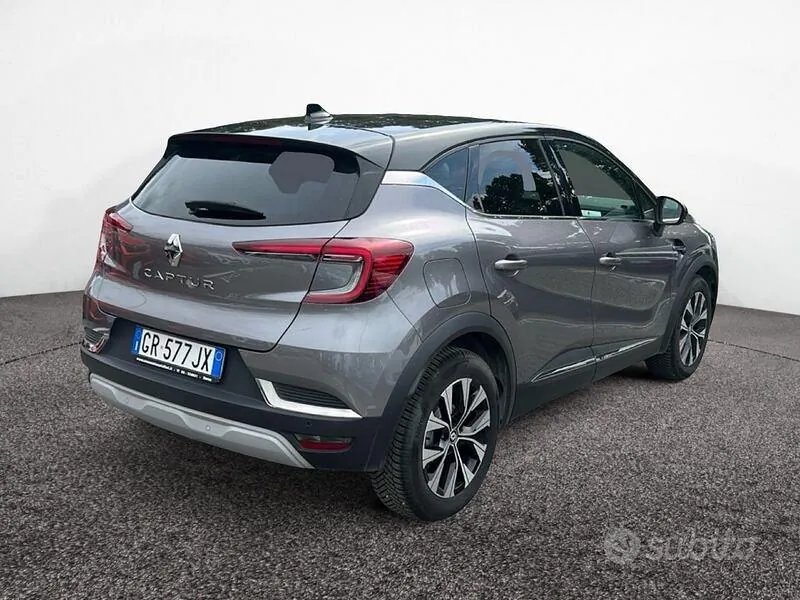 Renault Captur 2023 photo 3