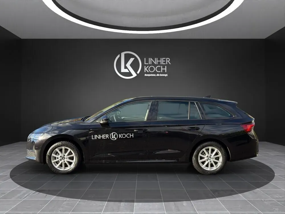 Skoda Octavia 2025 photo 2