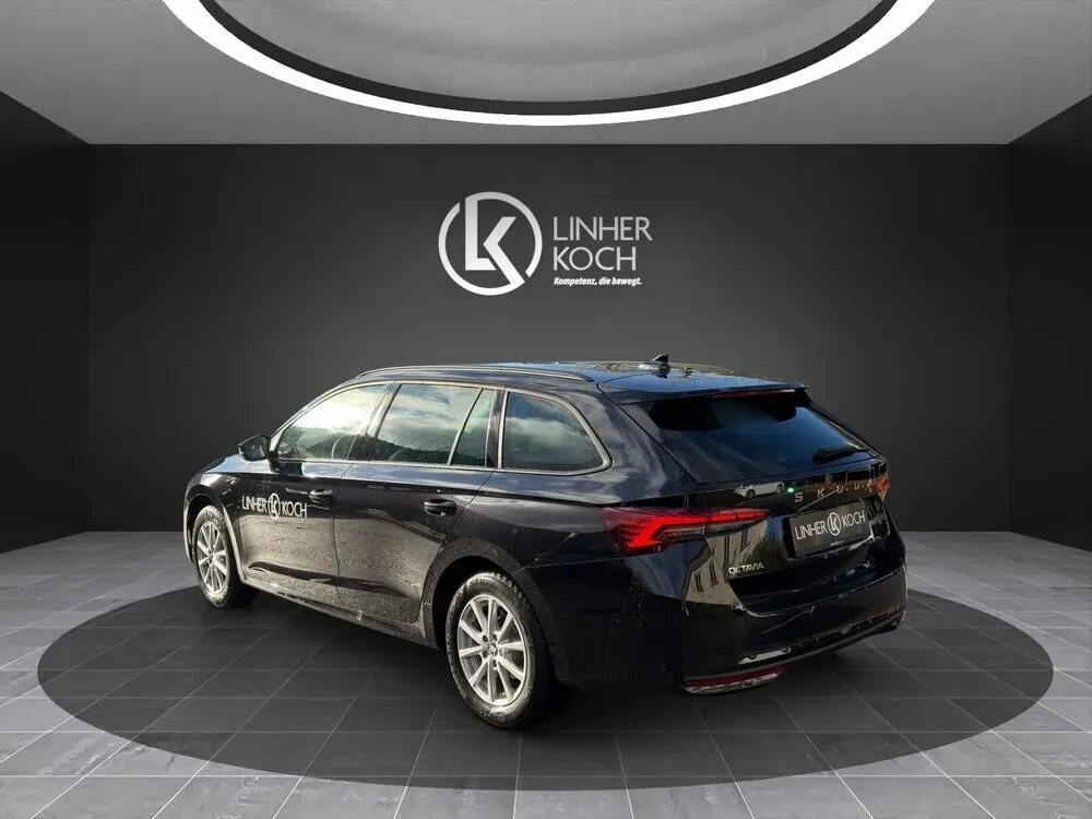 Skoda Octavia 2025 photo 3