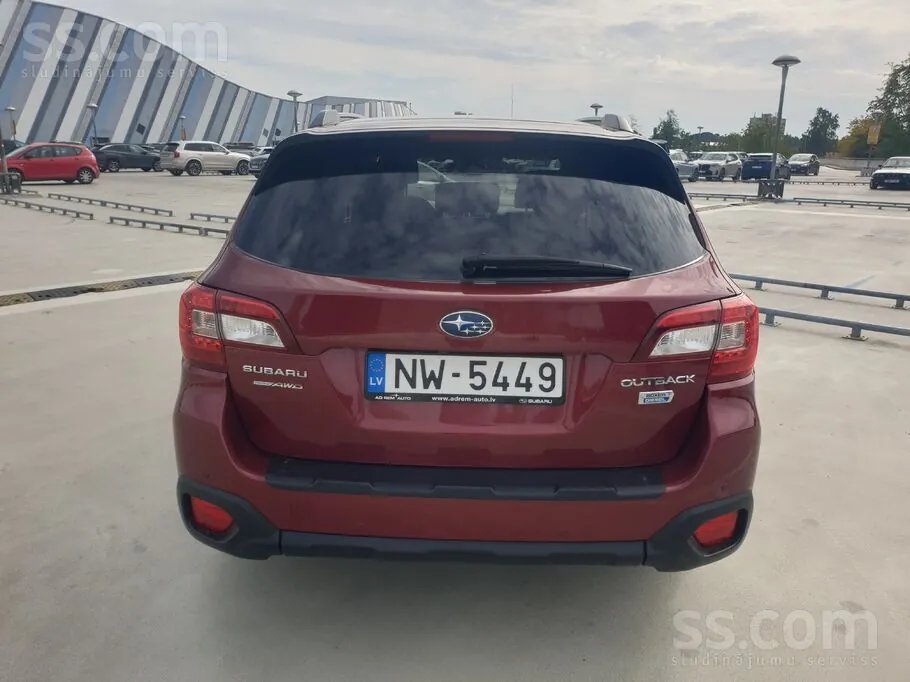 Subaru Outback 2018 photo 2