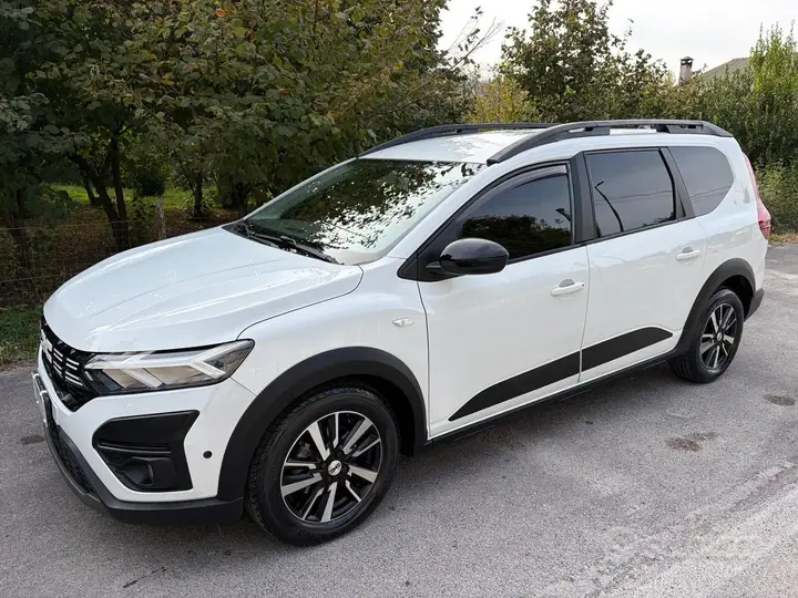 Dacia Jogger 2024 photo 2
