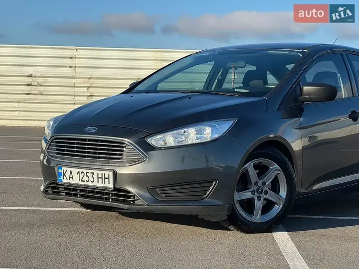 Ford Focus 2015 photo 2