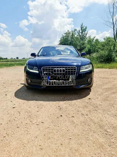 Audi A5 2010 photo 2