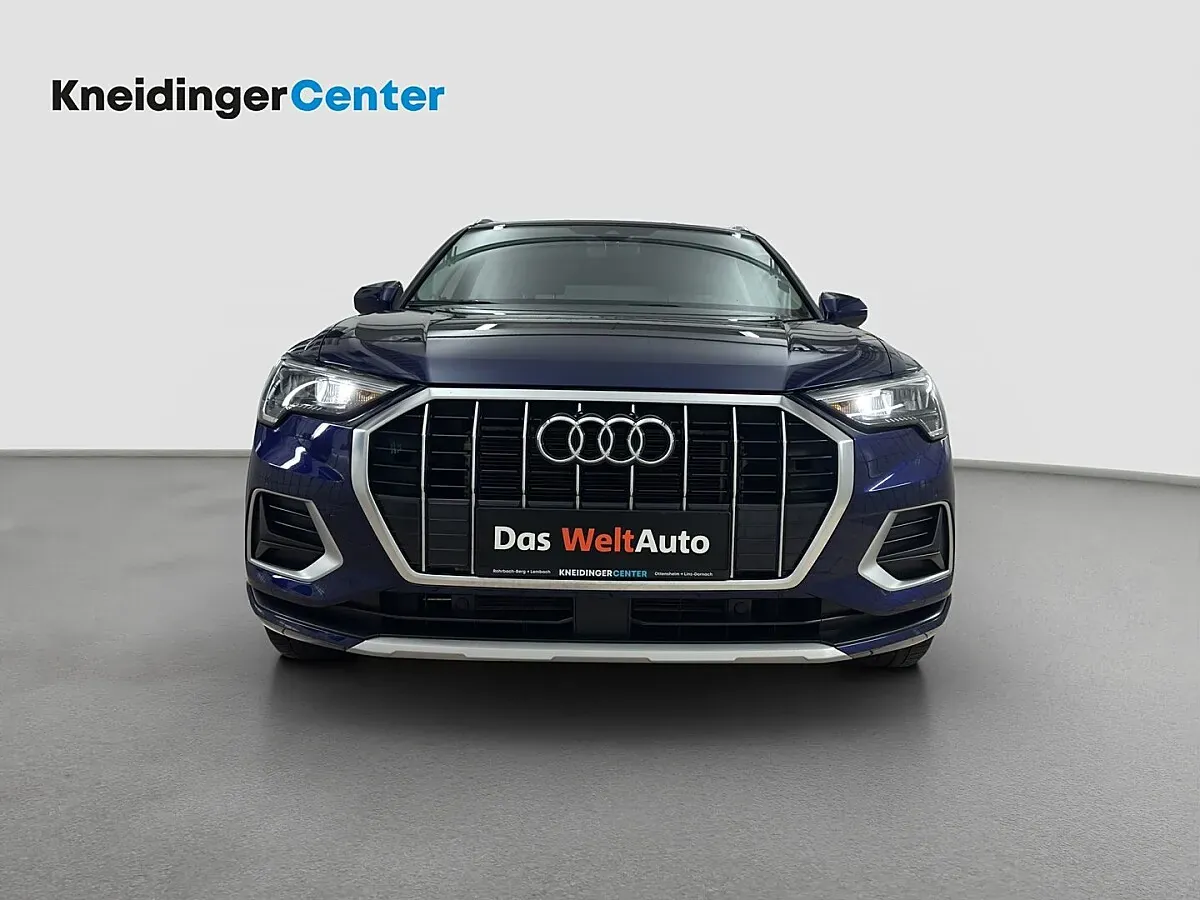 Audi Q3 2023 photo 2
