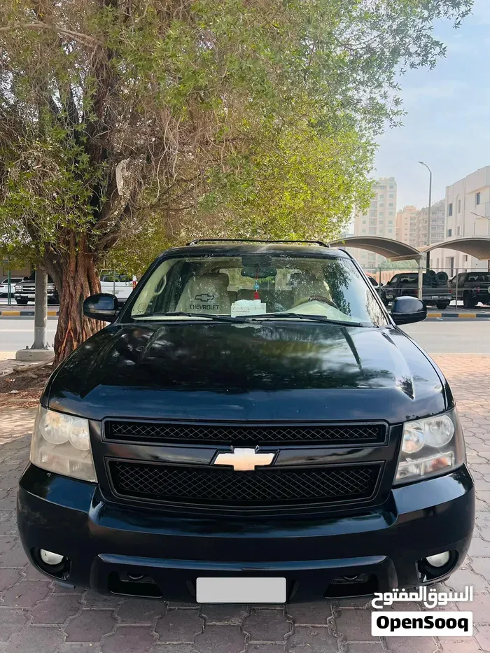 Chevrolet Tahoe 2010 photo 2