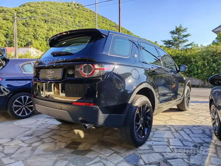 Land Rover Discovery Sport 2018 photo 4