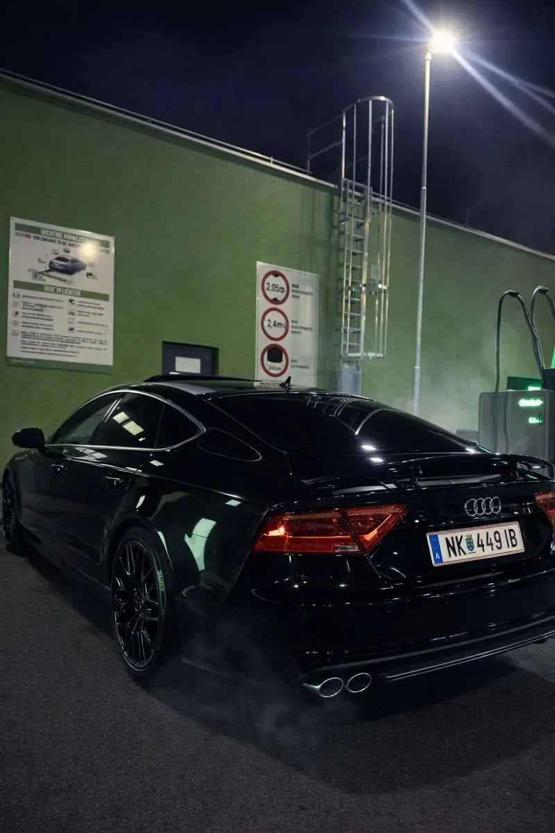 Audi A7 2011 photo 2