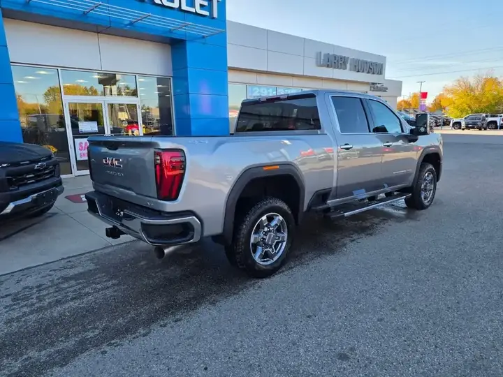 GMC Sierra 2500Hd 2026 photo 3