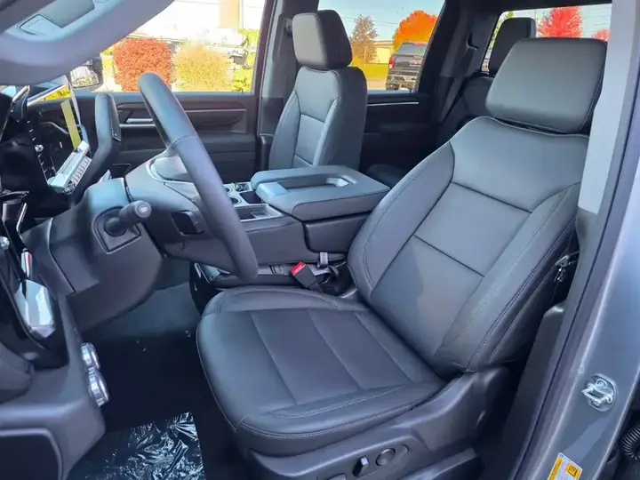 GMC Sierra 2500Hd 2026 photo 4