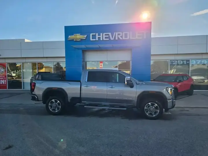 GMC Sierra 2500Hd 2026 photo 2