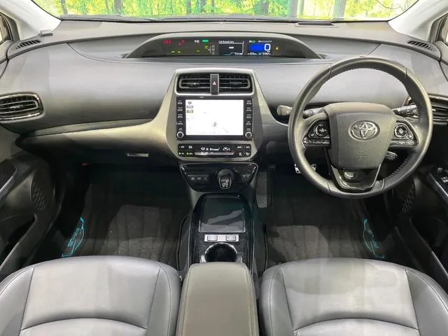 Toyota Prius 2022 photo 2