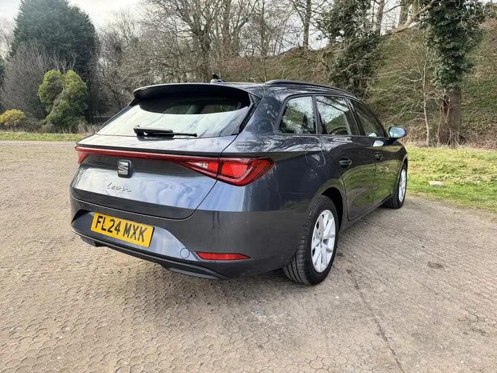 Seat Leon 2024 photo 3