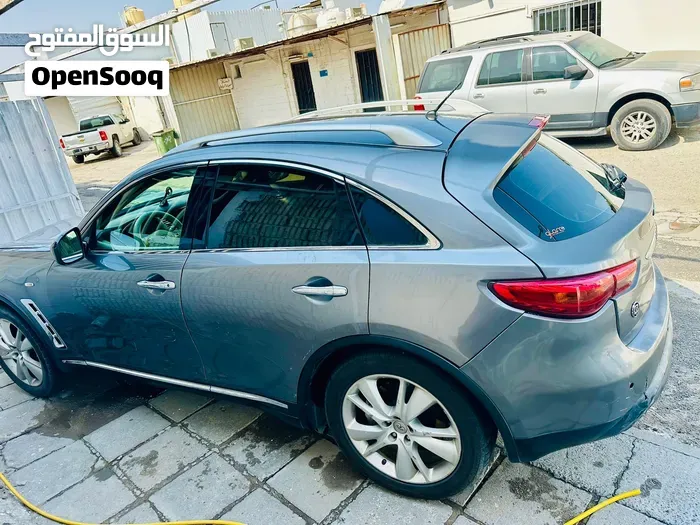 Nissan Oruvan 2012 photo 5